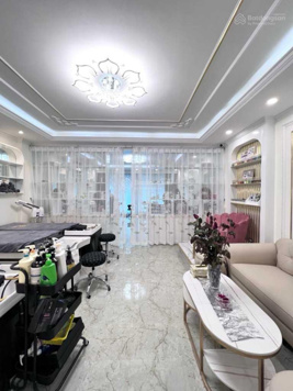 Bán tòa building mặt phố Mỹ Đình, diện tích 100m2, 9 tầng thang máy, có hầm, thông sàn, KD đỉnh