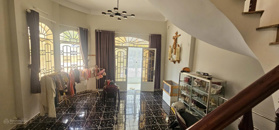 Cho thuê nguyên căn nhà 140m2 góc 2 mặt tiền nội bộ 8m Phan Văn Trị, Phường 11, Bình Thạnh 22 triệu