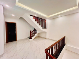 Nguyễn Văn Cừ 51m2 5 tầng MT 4.6m nhà xây mới 5 ngủ có ô chờ thang máy sổ vuông nhỉnh 8 tỷ