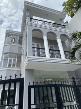 Biệt thự ven sông Bình Lợi, P13, Bình Thạnh 145m2, view sông cực đẹp, 16.5 tỷ TL