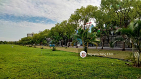 Bán biệt thự khu đô thị Việt Hưng 245.5m2 lô góc view vườn hoa hướng mát