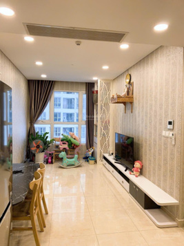 Bán căn hộ 2PN, CC The Golden Star, DT 70m2, giá 3 tỷ, full nội thất. LH: 0937 961 088