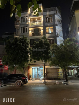 Mặt phố kinh doanh sầm uất, Đền Lừ - lô góc, mặt tiền rộng, giá ngon