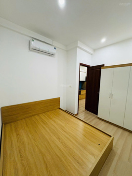 Chính chủ tôi cần bán căn hộ 1 phòng ngủ tòa VP5 bán đảo Linh Đàm