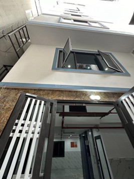 Bán tòa CCMN Mỹ đình - gần Đình Thôn. Xây 8 tầng, thang máy, chuẩn PCCC, 11 phòng, DT 60tr/tháng