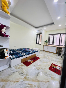 Siêu phẩm CCMN - lô góc 2 thoáng - 15m ra ô tô - 12p - 14,8 tỷ - Dịch Vọng Cầu Giấy