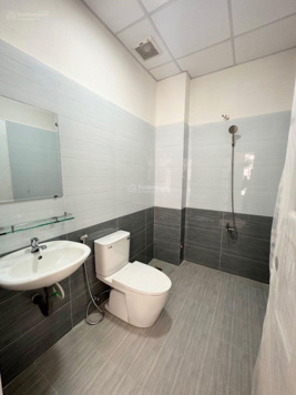 Chỉ 100tr/m2 - CHDV - HXH - Bạch Đằng - ngã 4 hàng xanh - 4 tầng - 100m2 - chỉ nhỉnh 10 tỷ