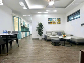 Bán nhanh trước Tết căn 3PN tòa CT12 Kim Văn Kim Lũ tầng trung, nội thất mới, sổ đỏ sẵn về ở luôn