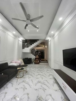 Chính chủ cần bán nhà mặt tiền đường Nguyễn Quang Đại, Long An, 72m2. Giá 2tỷ, 3PN, SHR