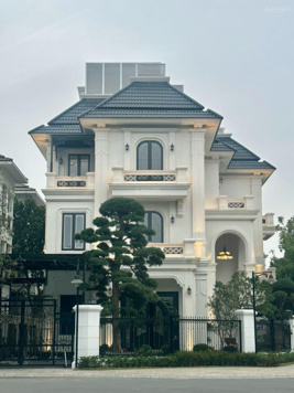 Bán gấp, ttin chuẩn, căn góc Nguyệt Quế: 360m, thô nguyên, Đông Nam, Tây Nam. 79.5tỷ. 0932 533 333