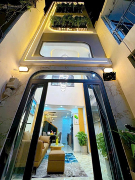 Vừa ra lò căn nhà đường Yên Thế, Phường 2, Tân Bình.Giá 3,67 tỷ/ bớt lộc, 60,8m2, sổ sẵn