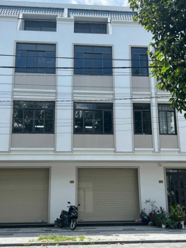 Chính chủ cần bán căn nhà gần Aeon đường 24m chỉ 4,2tỷ còn góp sổ hồng sang tên, liên hệ 0899 884 061