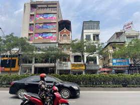 Giảm 4 tỷ, mặt phố Nguyễn Văn Cừ, 8 tầng thang máy, dòng tiền 100tr/th, giá rẻ nhất, 100m2 - 2x tỷ