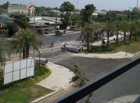 Bán 2 căn nhà vị trí đắc địa giá tốt KDC Iris Cần Giuộc, Long An