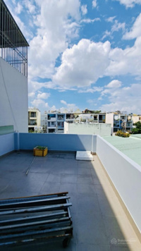 Bán nhà nhanh Quận 12: 1 trệt 2 lầu, sân thượng, 3 phòng ngủ