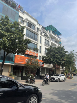 Có 102 - mặt phố Lâm Hạ, khu liền kề Minh nhựa, 2 mặt tiền, view hồ, 7 tầng thang máy, 140m2- MT 6m