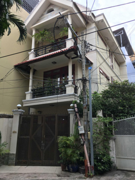 Bán gấp HXH 10m Phan Văn Hân, Q. Bình Thạnh, DT: 4x18m, 1 trệt 2 lầu, ST. Giá 13,5tỷ (thương lượng)