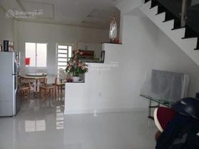 Bán nhà gần UBND huyện Bình Chánh, đường Tân Túc, 80m2, đường ô tô quay đầu được, sổ sẵn