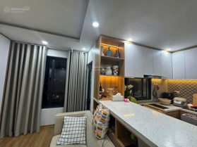 Chị gái mình cần bán căn hộ 2 phòng ngủ đẹp của nhà đang ở tại Green Star - 234 Phạm Văn Đồng