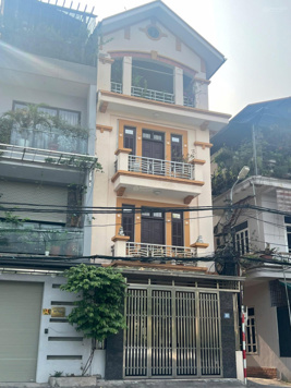 Mặt phố Ngọc Lâm, Long Biên, 120m2, nhà 5 tầng, giá 28.5 tỷ, nhà hai mặt phố, kinh doanh sầm uất