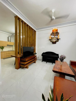 NHÀ đẹp 1T2L, 64m2, 3PN, 3WC, Sổ hồng, vuông vức, không QH, hẻm nhựa, sát bên KDC Hồng Long