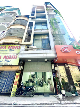 Chủ nhà hạ 2 tỷ bán nhà mặt phố Nguyễn Hy Quang