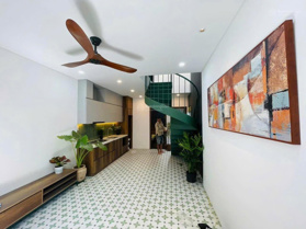 Một căn nhà siêu đẹp thẩm mỹ cao ngay đường Lò Lu, Q9 giá siêu hợp lý 2tỷ8. Pháp lý siêu sạch