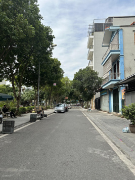 Thang máy - view công viên vườn hoa - 3 ô tô tải tránh - vỉa hè rộng - kinh doanh đỉnh