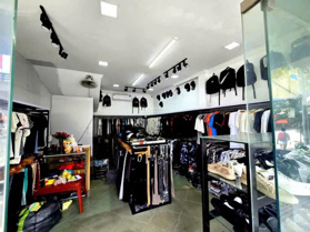 Bán nhanh căn lô góc, nhà mặt phố. Một mặt ngõ . DT tầng 1: 36m² , từ tầng 2 trở lên: 48m² .