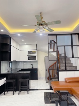 Nhà 4 tầng Cổ Linh siêu đẹp, gần Aeonmall Long Biên giá nhỉnh 4 tỷ