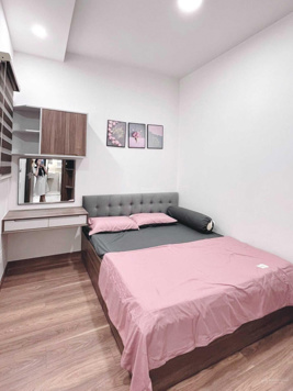 Em Thành chuyên cho thuê Q7 Riverside giá rẻ nhất thị trường - sẵn key xem nhà. Liên hệ: 0905 284 190