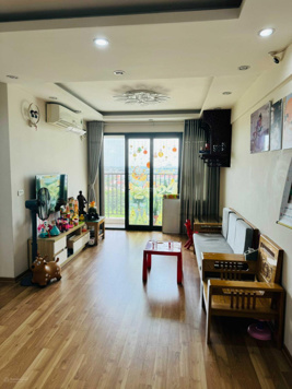 Chính chủ cần bán gấp căn 2PN - 63m2 Green Stars - Phạm Văn Đồng, ban công Đông Nam giá 4,5 tỷ