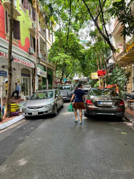 Bán nhà phân lô ngõ ô tô 106 Hoàng Quốc Việt, 77m2 x 4 tầng. Mặt tiền: 8m. Giá 18.5 tỷ