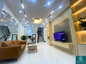 Bán nhà phố Tam Trinh, lô góc thoáng sáng, ô tô tránh đỗ cổng, 5 phòng ngủ, 46m2, MT 5m, 6,58 tỷ