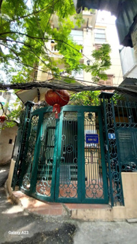 Bán đất tặng nhà 4 tầng phố Trịnh Công Sơn. View Hồ Tây DT 120m2 MT 7.2m lô góc, 15m ra mặt Hồ Tây