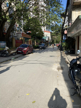 Bán gấp siêu phẩm kinh doanh, 3 ô tô tránh, Hồ Văn Chương - Đống Đa. DT 88m, 2T, giá 8,6 tỷ