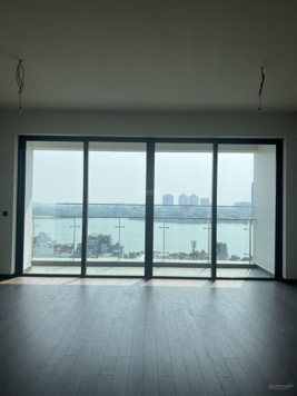 Bán căn 4 ngủ view hồ 182m2 Heritage - Đông Nam - đồ cơ bản - tầng trung - 34,5 tỷ bao phí