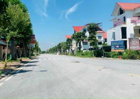 Bán căn biệt thự 240m2 mặt đường 24m. Giá đầu tư cực tốt. LH 0962 204 486
