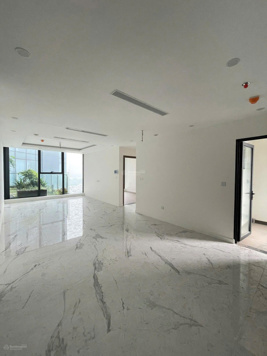 Bán CH 03PN + 1 đa năng, 118m2, tầng cao view trọn sông Hồng. Giá bao cả trục: 9.xtỷ, pháp lý chuẩn