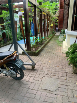Cho thuê biệt thự 1000m2, Bình Thọ, đep, Thủ Đức giá chỉ 130 triệu/tháng TL. 0909 100 441