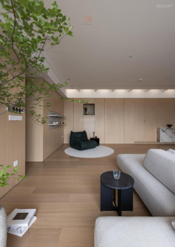 Penthouse duplex 250m2 nhà đẹp, sổ đỏ + slot ôtô, đối diện Lotte Mall Tây Hồ tại tòa Udic West Lake