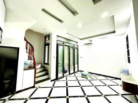 Chủ cần bán nhà trước tết phố Trương Định, Hoàng Mai Diện tích 45m2, 4tầng, mặt tiền 5m, giá 5,4 tỷ