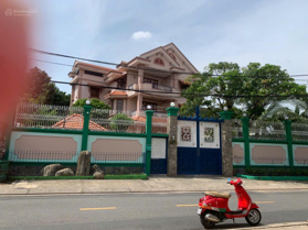 Cho thuê biệt thự 1200m2, An Phú đep, rẻ quận 2 giá chỉ 160 triệu thương lượng