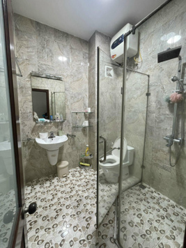 Bán nhà mặt phố Ấu Triệu, vị trí đắc địa, 7 tầng, có thang máy, DT 42m2, sổ đỏ, 22 tỷ, 0903 280 064