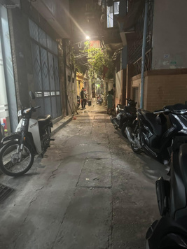 Hoàng Hoa Thám - Ba Đình trung tâm cực đẹp - ô tô - DT 46m2 - 4 tầng - MT 4,8m - giá 9,8 tỷ