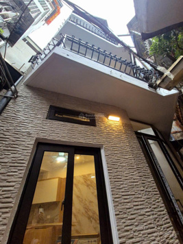 Bán nhà lô góc 4 tầng 22m2 cực đẹp giá rẻ nhất thị trường tại Tôn Đức Thắng, Đống Đa