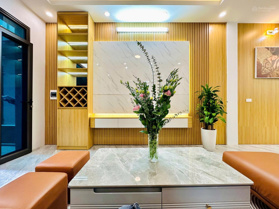 Siêu rẻ, chính chủ, bán gấp nhà 4 tầng, 55m2 sát phố Hồng Tiến - Ngọc Lâm giá 6 tỷ 2