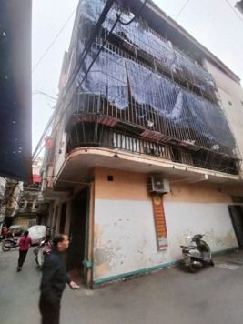 E cần bán nhà lô góc, ngõ ô tô đường Nguyễn Trãi Diện tích 56m, nhà 4 tầng, mặt tiền 4.10m, giá 18.