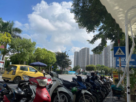 Chuyển nhượng nhanh căn Shophouse 6 tầng A33 - 115m2 - trục thông Vinsmart kinh doanh tốt - 3x tỷ