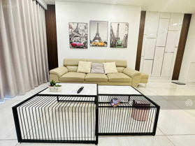 Đại hạ giá! 2PN 73m2 Kingdom 101 tầng đẹp view thoáng giá 5,2 tỷ, liên hệ Mr Tín 0938 414 929
